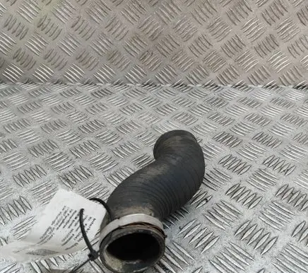 Land Rover Defender Intercooler hose/pipe PNH102091