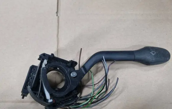 Volkswagen Polo III 6N 6N2 6NF Wiper control stalk 202471 1H6953503AA
