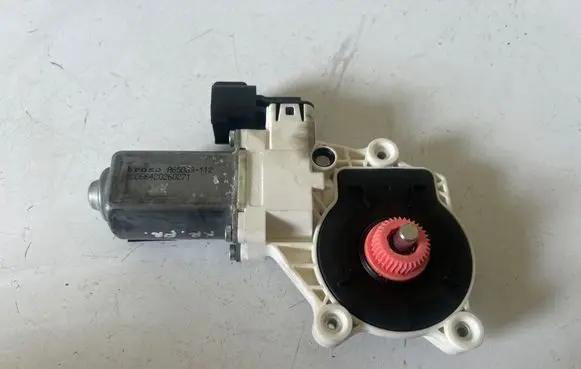 Ford Focus Rear door window regulator with motor A65083112
