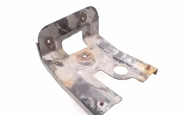Land Rover Defender Other engine bay part L8B29F973A