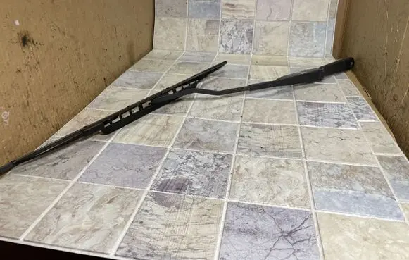 Citroen Berlingo Front wiper blade arm 280007467B