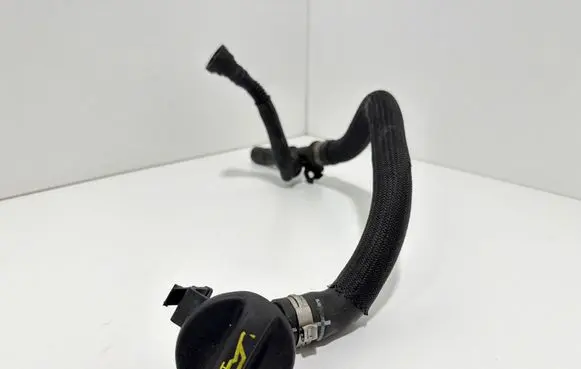 Peugeot 508 Oil fill pipe 9675398480
