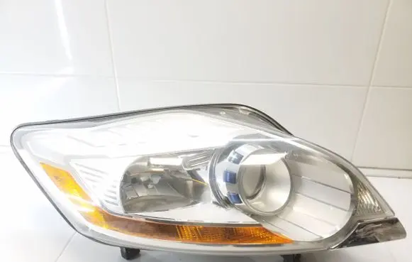 Ford Kuga I Headlight/headlamp 8V4113D154AE