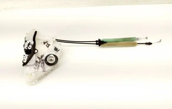 Mazda CX-30 Front door lock SCD13C439 D13C439DFT9
