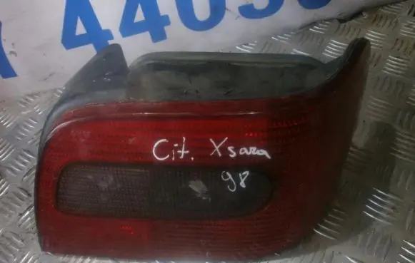 Citroen Xsara Rear/tail lights 2534D