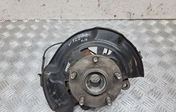 Front wheel hub