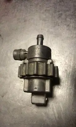 BMW X5 E53 Vacuum valve 1433602