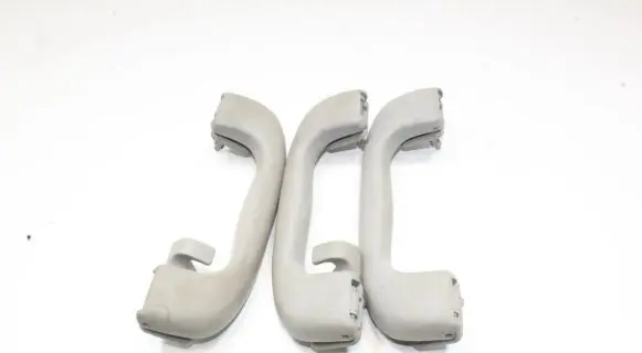 Chevrolet Orlando A set of handles for the ceiling 