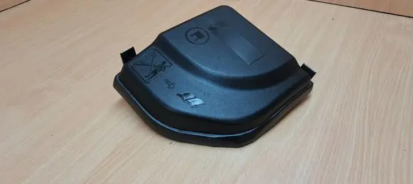 Citroen DS5 Fuse box cover 9658418180
