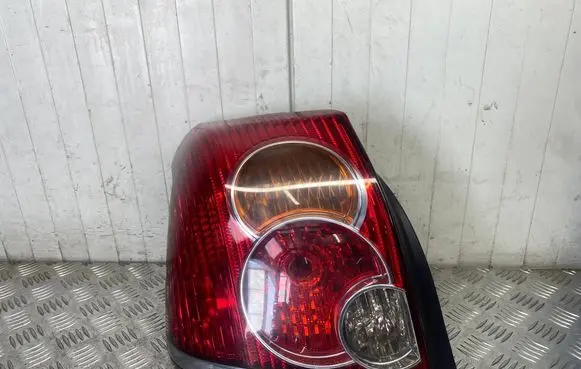 Toyota Avensis T250 Rear/tail lights 89028786
