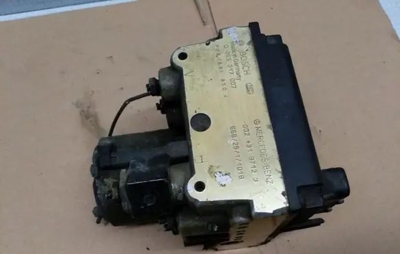 Mercedes-Benz E W210 ABS Pump 0265217007 0024319712J