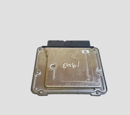 Opel Insignia A Engine control unit/module 55575349 55577619 0281017453