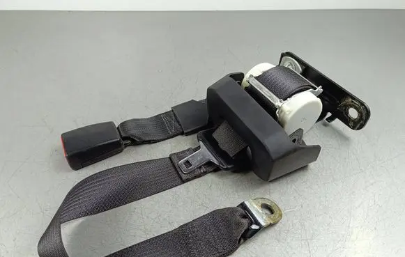 Ram 1500 Middle seatbelt (rear) P6TB141X7AA 155221R R60982J0850