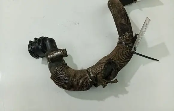 Skoda Fabia Mk2 (5J) Engine coolant pipe/hose 