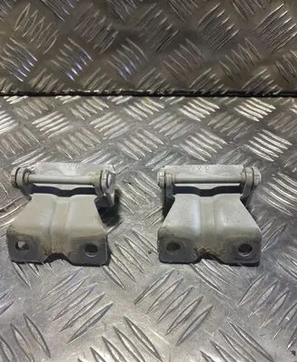 Subaru Outback (BS) Tailgate/trunk/boot hinge