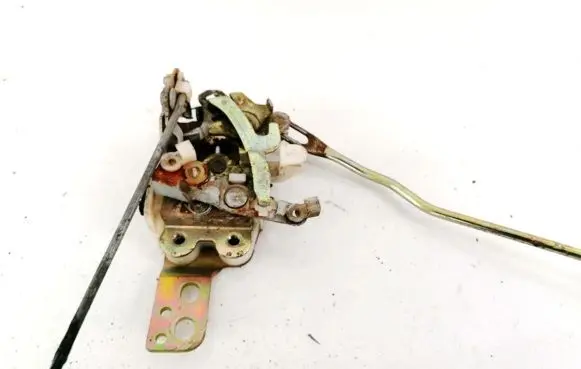 Mitsubishi Galant Eterna Front door lock