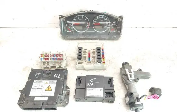Engine ECU kit and lock set