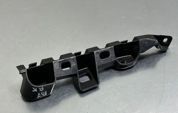 Volkswagen Passat Alltrack Front bumper mounting bracket 3AA837183