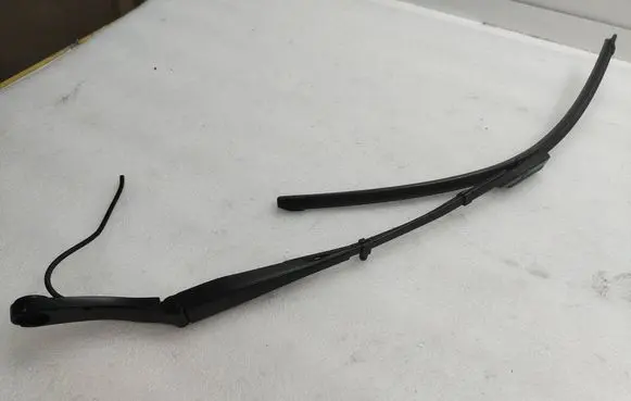 Tesla Model Y Windshield/front glass wiper blade 162823000A