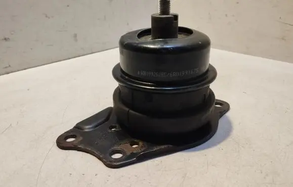 Skoda Fabia Mk2 (5J) Engine mount bracket 6Q0199262BD
