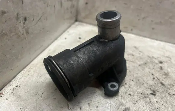 Mercedes-Benz ML W164 Engine coolant pipe/hose A6422000056