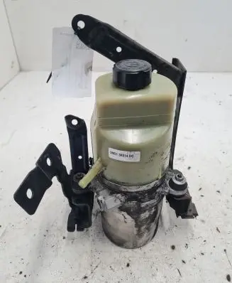 Ford C-MAX I Power steering pump 3M513K514DG