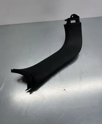 Hyundai Santa Fe Other trunk/boot trim element 817302W000