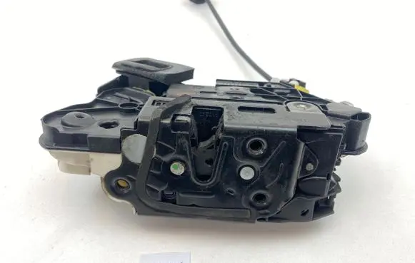 Seat Alhambra (Mk2) Front door lock 5K1837015B A048069