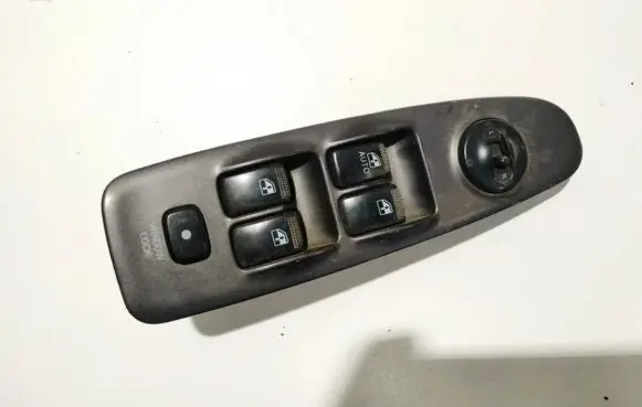 Hyundai Elantra Electric window control switch 935702d000 93570-2d000