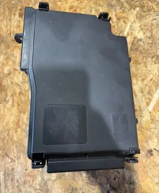 Opel Vivaro Fuse box set 243503708R