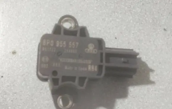 Audi A4 S4 B7 8E 8H Airbag deployment crash/impact sensor 8P0955557