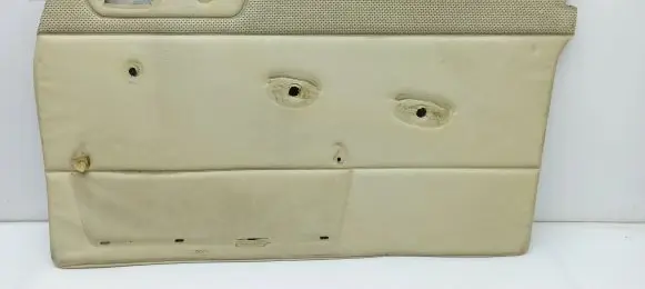 Mercedes-Benz COMPAKT W115 Front door card panel trim