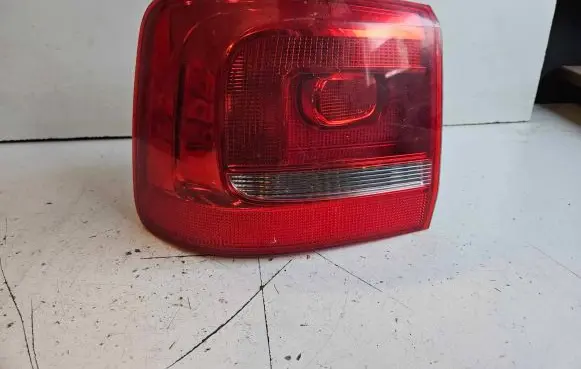 Volkswagen Touran II Rear/tail lights 176405