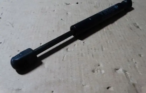 Porsche Cayenne (9Y0 9Y3) Tailgate strut 7L5845587B