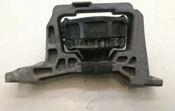 Ford Kuga II Engine mounting bracket DV616F012HA