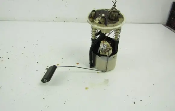 Renault Scenic I In-tank fuel pump 7700429144