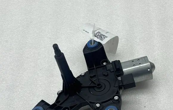 Opel Mokka B Rear window wiper motor 9819900080