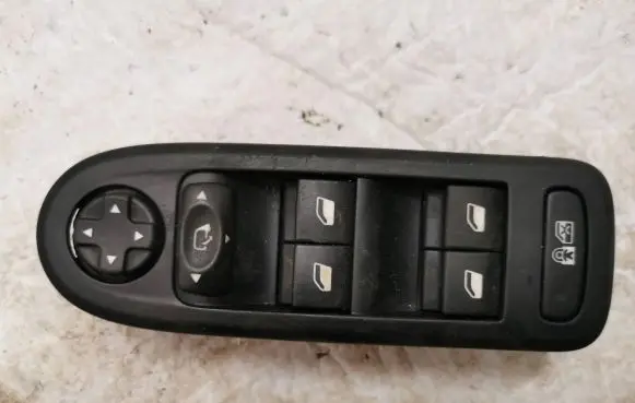 Peugeot 508 RXH Electric window control switch 98026370ZD 30170647
