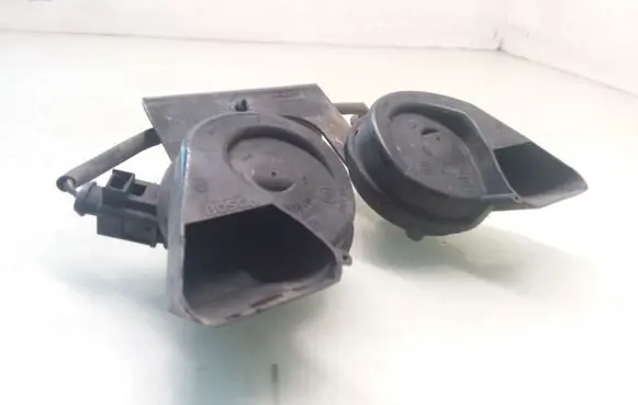 Audi A6 S6 C6 4F Horn signal 4F0951221 4F0951229 6033FB1526