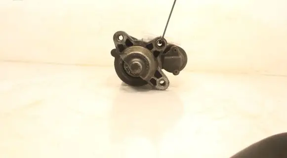 Volvo S40 Starter motor 30667494