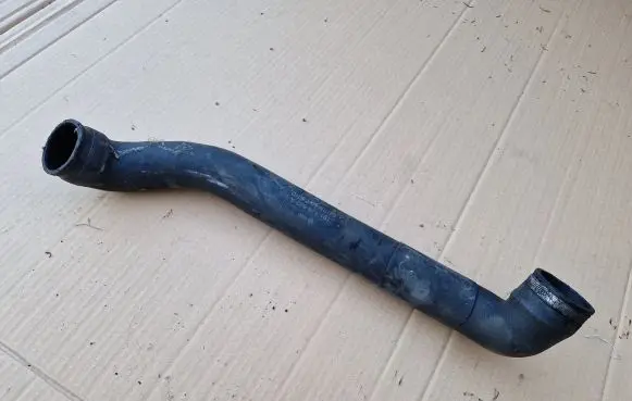 Volkswagen Golf II Intercooler hose/pipe 191145832A GTD