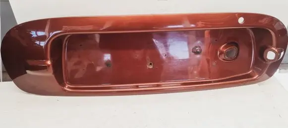 Trunk door license plate light bar
