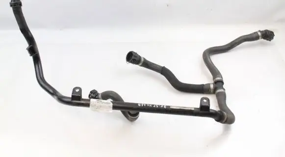 Engine coolant pipe/hose