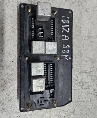 Seat Ibiza I (021A) Fuse module 23221