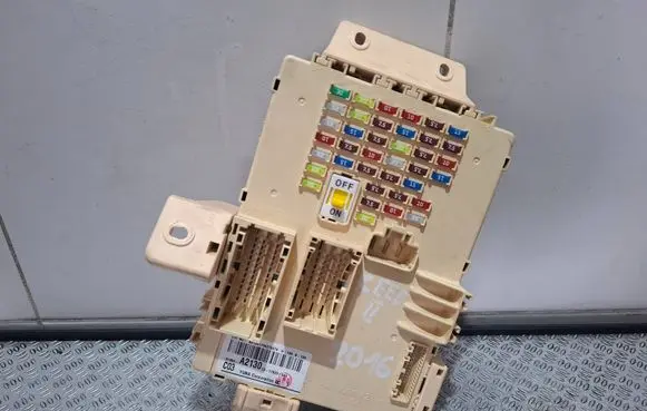 KIA Ceed Fuse module 91950A2130 1317623049