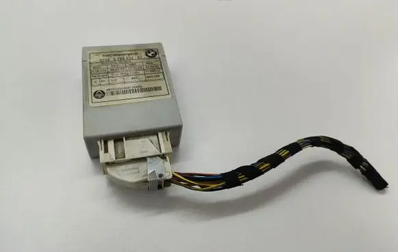 BMW 5 E60 E61 Air suspension control unit module (rear) 3714676983401 6769834 EHC