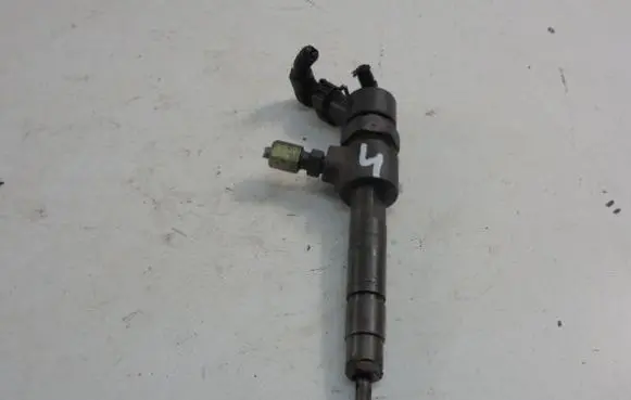 Alfa Romeo 147 Fuel injector 0445110068