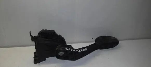 Volvo XC70 Accelerator throttle pedal 30636006 A4119