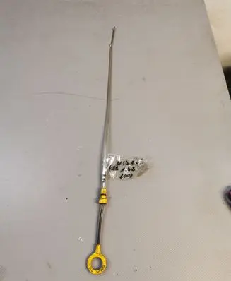 Nissan Qashqai Oil level dip stick 