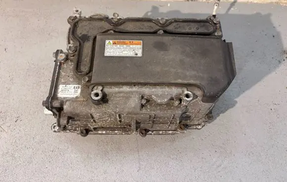 Toyota Prius+ (ZVW40) Voltage converter inverter G920047220 2147720